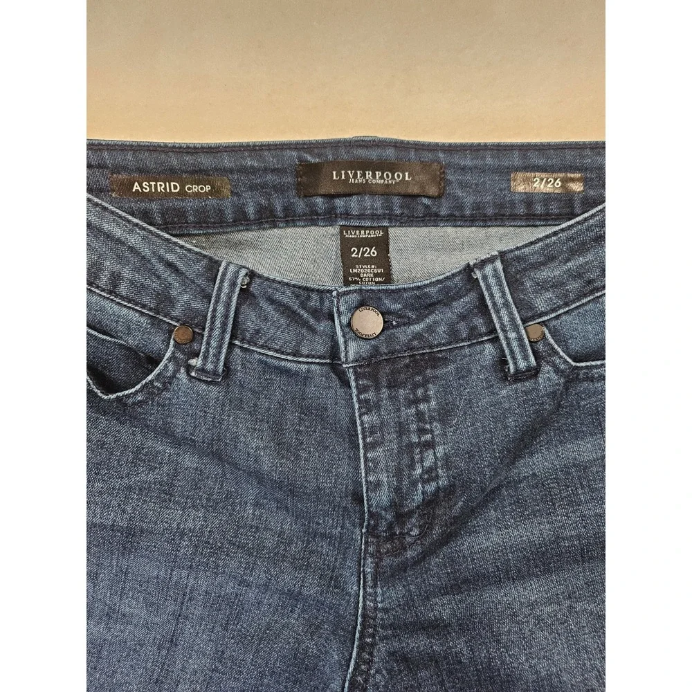 Liverpool Astrid Crop‎ Jeans Dark Wash Size 2/26 Cuffed Denim Minimalist Coastal